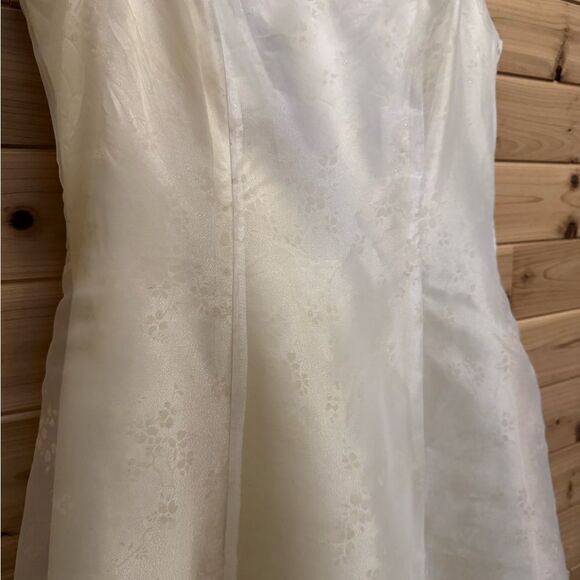 Vintage Zum Zum Niki Livas Size Medium Pale Daffodil Cross Back Floral Ball Gown - Picture 7 of 16